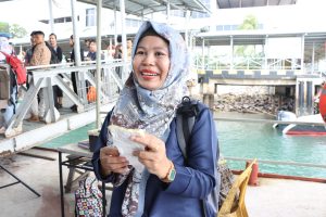 Polda Kepri Berikan 216 Tiket Kapak Gratis Untuk Mudik Lebaran Di Pelabuhan Domestik Punggur, Batam