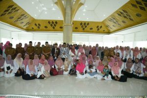 Bupati Suhartri Bur, Ajak Guru PAUD Untuk Jalin Kebersamaan dan Memaksimalkan Pendidikan di Padang Pariaman