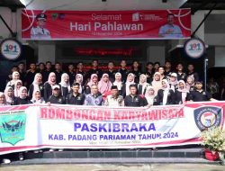 Lepas Rombongan Karya Wisata Paskibraka 2024, Plt Bupati Rahmang, Berpesan Tanamkan Empat Pilar Kebangsaan