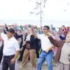 Meriah dan Penuh Energi, Senam Sehat Guncang Kampung Nelayan Merah Putih Ketaping