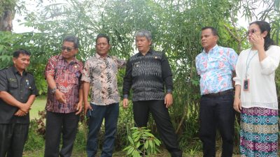 Pemkab Tapanuli Utara gandeng TJSL PT. Taspen (Persero) berikan 1.500 bibit Durian Unggul kepada Kelompok Tani Kecamatan Parmonangan