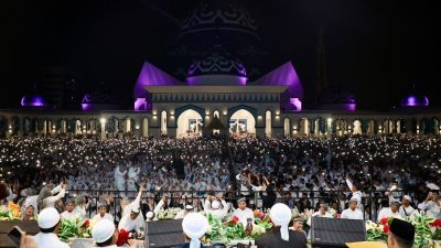 Habib Syech Pimpin Kepri Bersalawat 3, Amsakar Apresiasi Antusiasme Masyarakat Batam