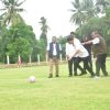 Tendangan Perdana Wabup Rahmat Tandai Dimulainya Sepak Bola PORPROV XVI di Padang Pariaman ‎ ‎