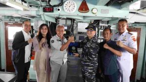 BP Batam – TNI AL Jalin Silaturahmi di Atas KRI Bung Tomo 357
