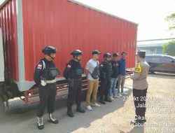 Polda Kepri Jamin Pengamanan dan Pengawalan Logistik Surat Suara Pilkada 2024 di Gudang Pt. Gramedia Cikarang Menuju Kota Batam, Provinsi Kepulauan Riau