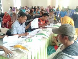 Bhabinkamtibmas Lakukan Pemantauan Bantuan Pangan Non Tunai