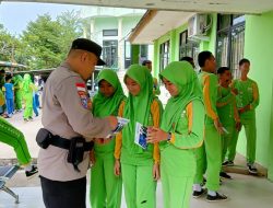 Bhabinkamtibmas Polsek Sekupang Aktif Sosialisasikan PPDB SMA Kemala Taruna Bhayangkara