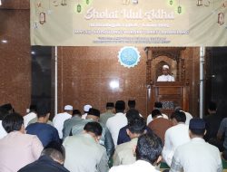 Polresta Barelang Laksanakan Sholat Idul Adha 1446 H, Hadirkan Semangat Kebersamaan