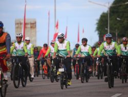 Meriah! Polda Kepri Gelar Fun Bike di Karimun Bersama Masyarakat Dalam Rangka Hari Bhayangkara Ke – 79