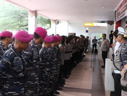 Kapolresta Barelang Pimpin Pengamanan Aksi Unjuk Rasa Damai Aliansi Mahasiswa Batam di DPRD Kota Batam