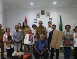 Bupati Tapanuli Utara Serahkan Bantuan ATENSI dari Kementerian Sosial untuk Anak, Lansia, dan Penyandang Disabilitas