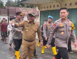 Wakapolda Sumbar Pantau Langsung Lokasi Banjir dan Longsor Padang Pariaman, Bupati JKA: Polri Hadir di Tengah Kesulitan Rakyat