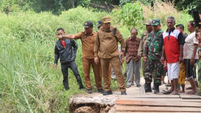 Respons Cepat Bupati Tapanuli Utara, Tinjau Jembatan Putus dan Temui Warga Garoga ‎