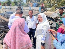 Dua Rumah Ludes Terbakar di Kec. Silinda, Sugiati DPRD Sumut Turun Langsung Pastikan Bantuan untuk Korban