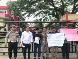 AKSARA Unjuk Rasa ke Polda Sumatera Utara Dugaan WiFi Ilegal di Padang Lawas, Desak Kapolda Sumut Bertindak Tegas