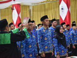 Tekankan Integritas dan Pelayanan dalam Pelantikan 54 ASN, JKA “Ingat!! kita hadir untuk melayani, bukan untuk dilayani,”
