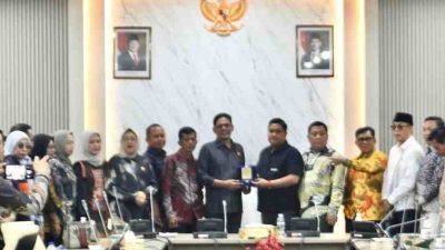 Ketua DPRD Kota Batam Terima Kunker DPRD Way Kanan, Bahas Penguatan Pengawasan dan Efisiensi Belanja Daerah