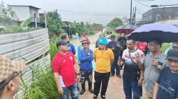 Ketua DPRD Kepri Bersama Masyarakat Sekupang Gelar Gotong Royong dan Senam Bersama di Tiban Indah