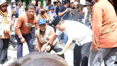 Sapi Kurban Presiden Prabowo 960 Kilogram Disembelih di Padang Pariaman, Warga Padati Masjid Ilham