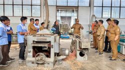 Bupati Taput Dorong Peserta Pelatihan Furnitur BLK Silangkitang Jadi Wirausaha Mandiri, Beri Pesanan Kerja Perdana