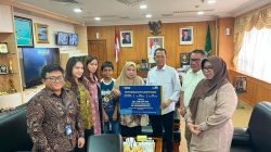 Amsakar Serahkan Santunan JKK Taspen untuk Keluarga ASN Batam yang Meninggal Saat Bertugas