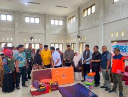 Wakil Bupati Padang Pariaman Serahkan Bantuan bagi Korban Kebakaran Pasar Kayutanam