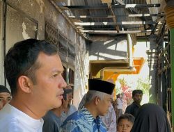 Tinjau Kebakaran Ponpes Bustanul Yaqin, Wabup Rahmat Hidayat Ingatkan Masyarakat Lebih Berhati-hati