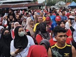 Jalan Jantung Sehat Semarakkan HUT ke-81 RI, Ribuan Warga Padang Pariaman Padati Kampung Nelayan Merah Putih