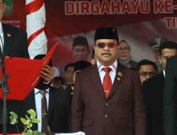 Pimpinan dan Anggota Dewan Kota Batam Hadiri Upacara HUT ke-81 RI di Dataran Engku Putri, Ketua DPRD Bacakan Teks Proklamasi