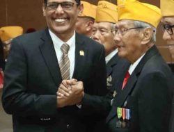 Pimpinan dan Anggota DPRD Batam Ikuti Detik-Detik Proklamasi HUT ke-81 RI Secara Daring, Berikan Penghargaan untuk Para Veteran