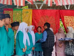 Ringankan Beban Orang Tua, Pemkab Padang Pariaman Bagikan Seragam Gratis Lewat Aksi Putar Roda