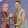 Batam Peduli Layanan Publik dan Keterbukaan Informasi, Amsakar Terima Penghargaan