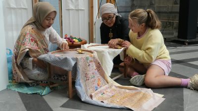 Sulam Kapalo Samek Padang Pariaman Menembus Eropa, Tampil di Indonesia Creative Week Belgium 2026