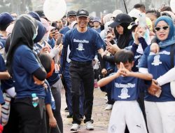 Amsakar Lepas 2.000 Peserta Funwalk, Ajak Warga Kompak hingga Terapkan Pola Hidup Sehat