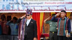 Bupati Taput Pimpin Upacara Hari Sumpah Pemuda ke-98 di Menara Pandang Salib Kasih‎